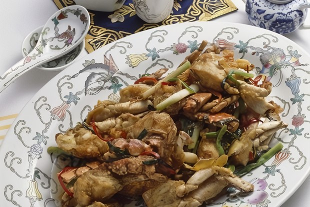 Жареный в духовке тихоокеанский краб в лимонном соусе