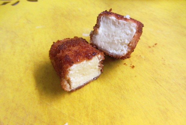 Жаренный в панировке адыгейский сыр