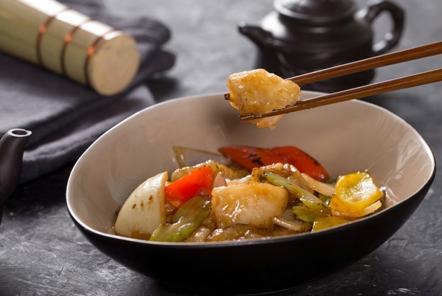 Жареный малоглазый макрурус с овощами