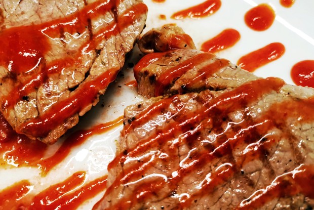 Жареный стейк из телятины