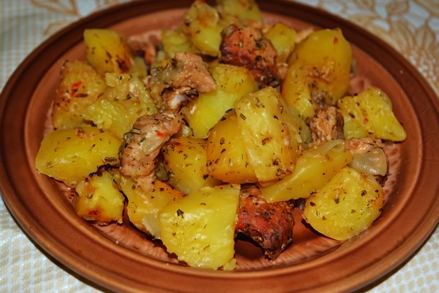 Жаркое из свинины с томатным соусом