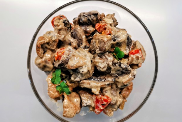 Жаркое из утки с грибами