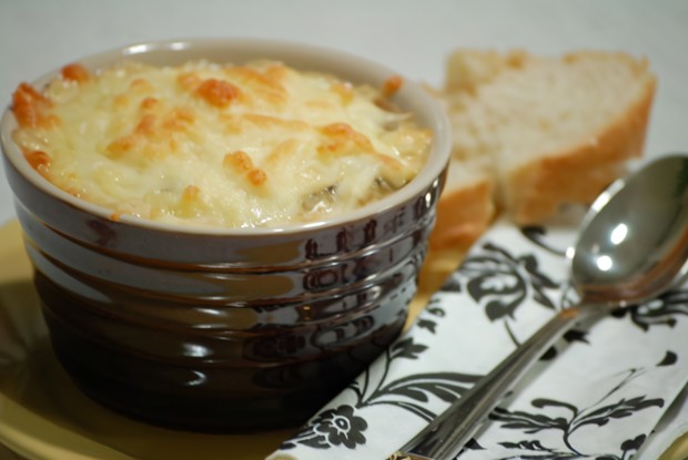 Жюльен  с говядиной и шампиньонами