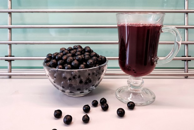 Зимний морс из замороженных ягод