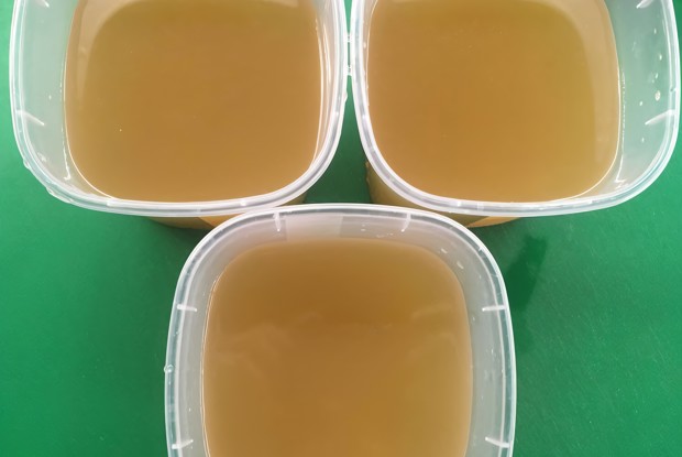 Золотистый куриный бульон