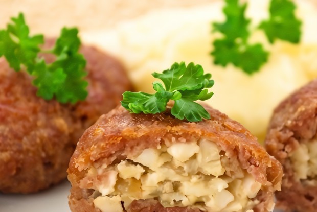 Зразы (котлеты с яичной начинкой)