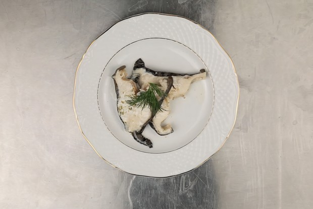 Зубатка в сливочном соусе