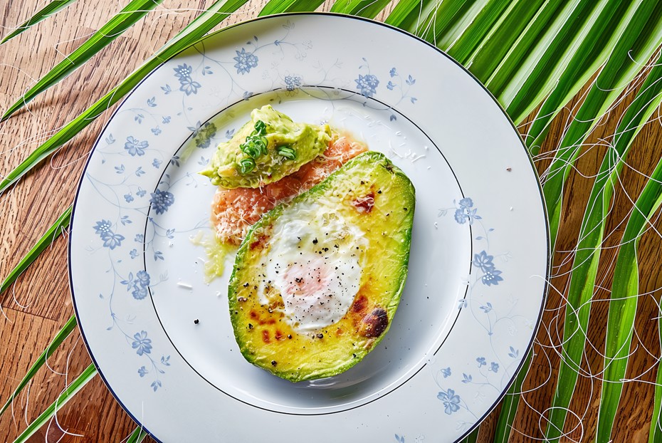 Фото рецепта Авокадо, жаренное с яйцом