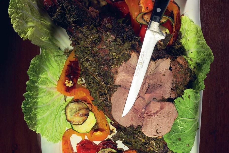 Фото рецепта Баранья нога в мятной панировке