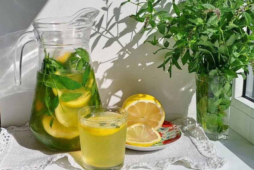 Фото рецепта Безалкогольный мохито с медом