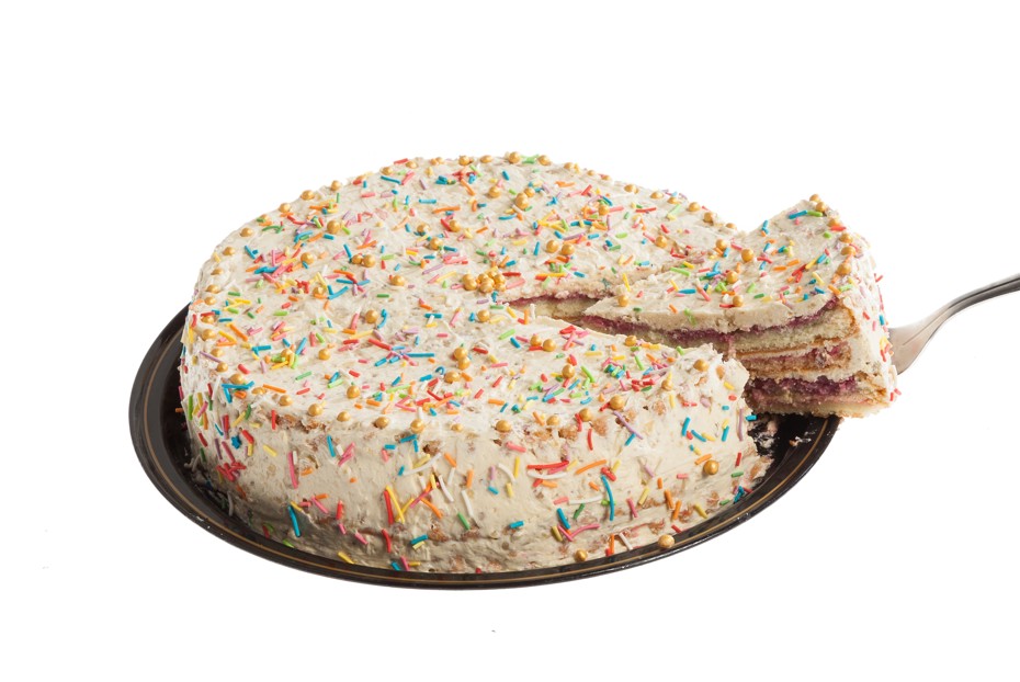 Фото рецепта Бисквитный смородиновый торт