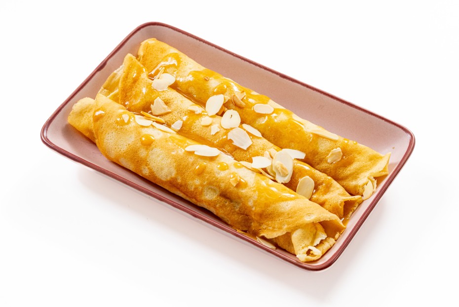 Фото рецепта Блины с яблоком и карамелью