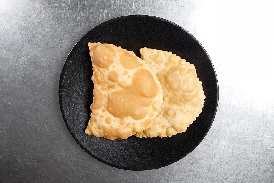 Фото рецепта Чебуреки с бараниной и свининой