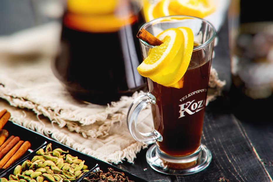 Фото рецепта Глинтвейн на темном пиве