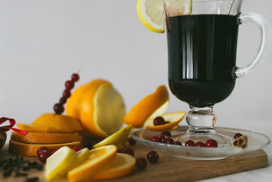 Фото рецепта Глинтвейн с фруктами и специями