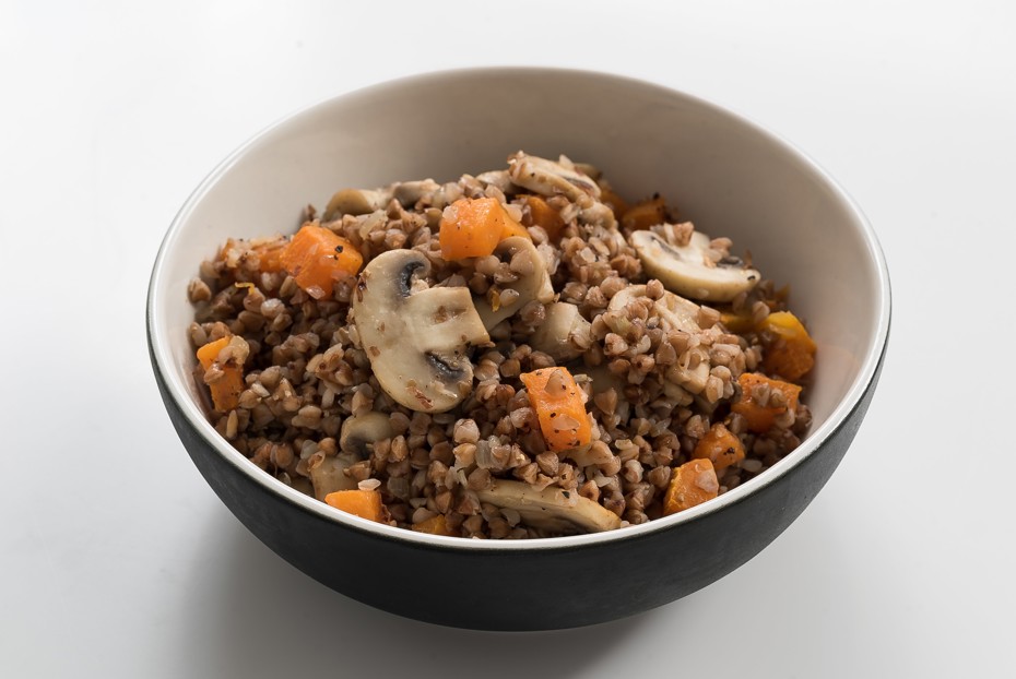 Фото рецепта Гречка с грибами и запеченной тыквой