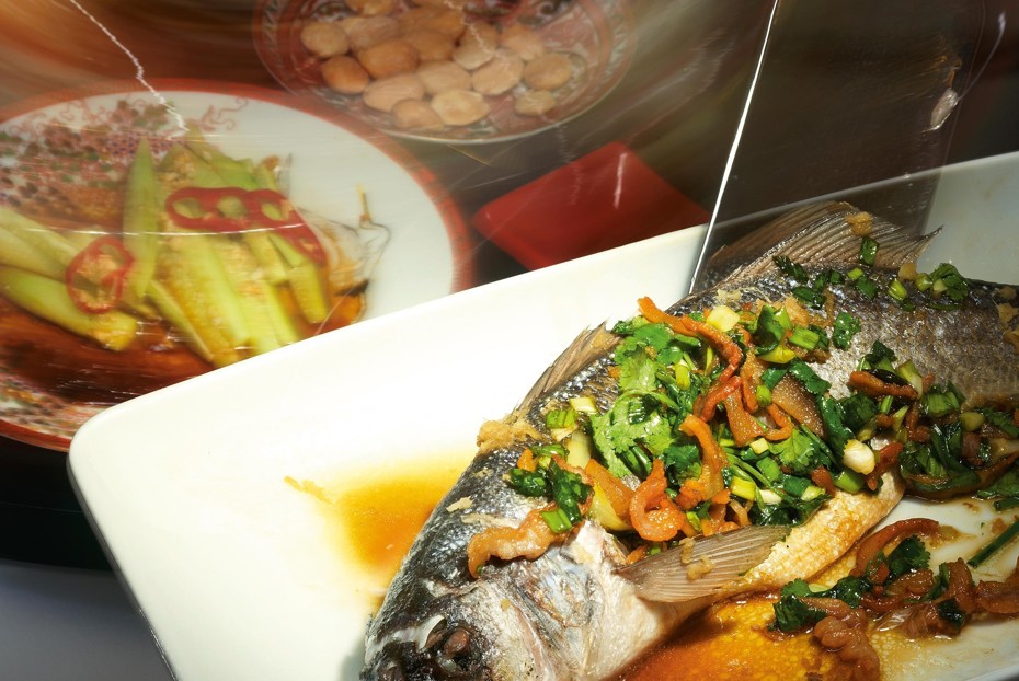 Фото рецепта Имбирный сибас на пару