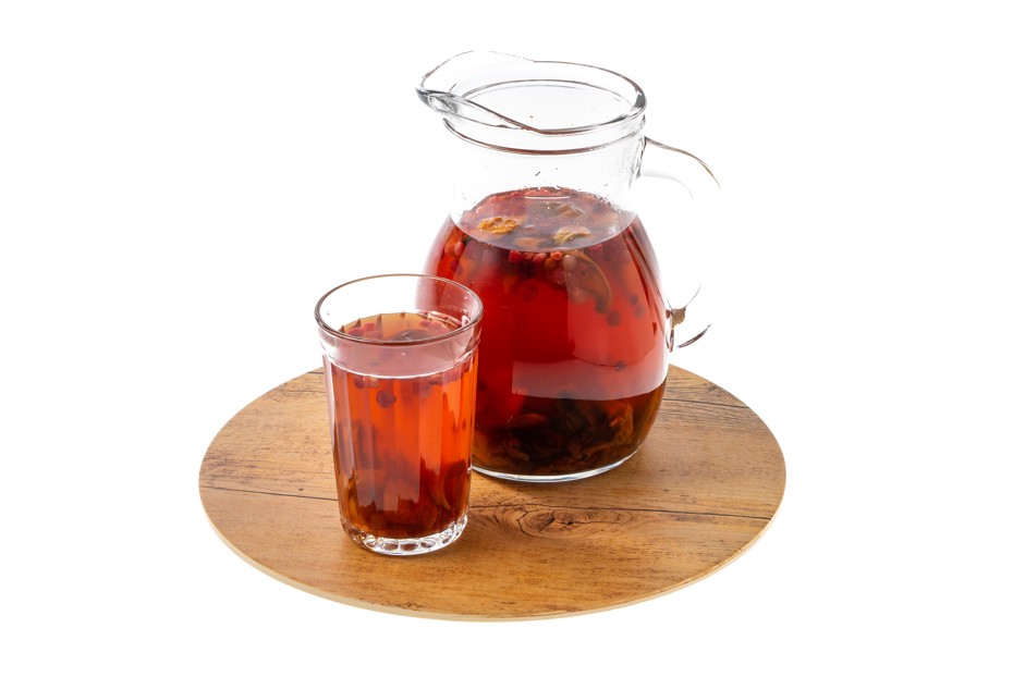 Фото рецепта Компот из сухофруктов и брусники