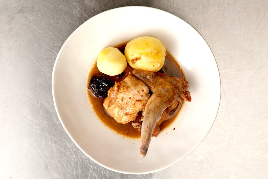 Фото рецепта Кролик в пиве