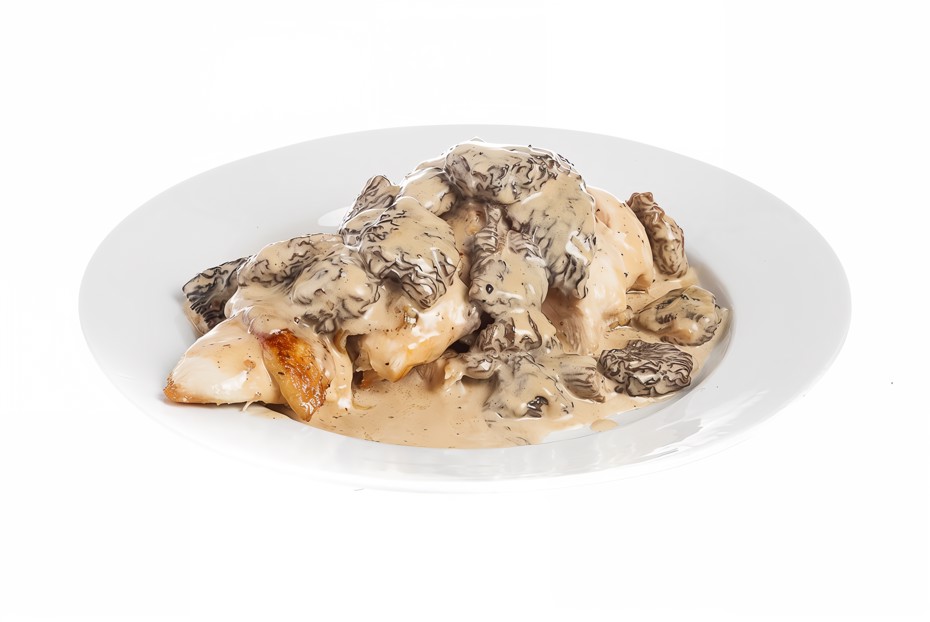 Фото рецепта Куриная грудка со сморчками и сливочно-хересным соусом