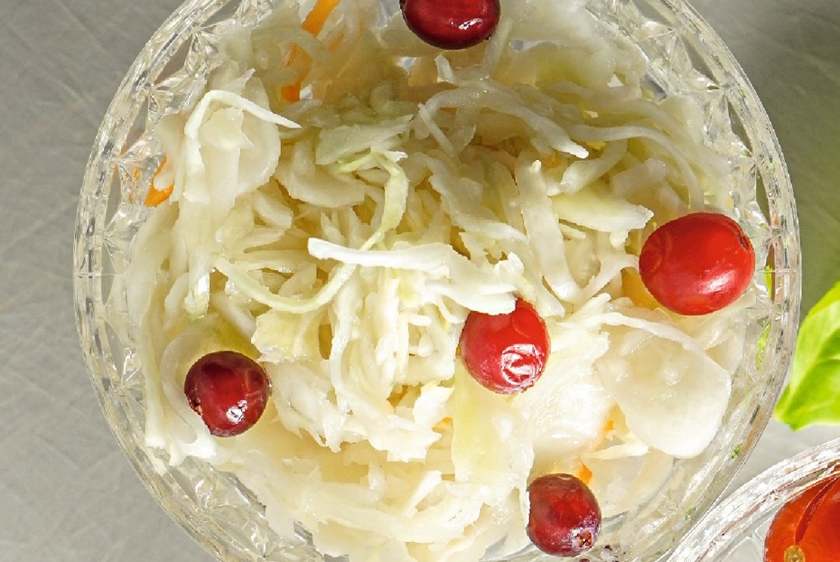 Фото рецепта Квашеная капуста с луком и морковью