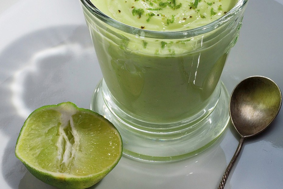 Фото рецепта Ласси из авокадо