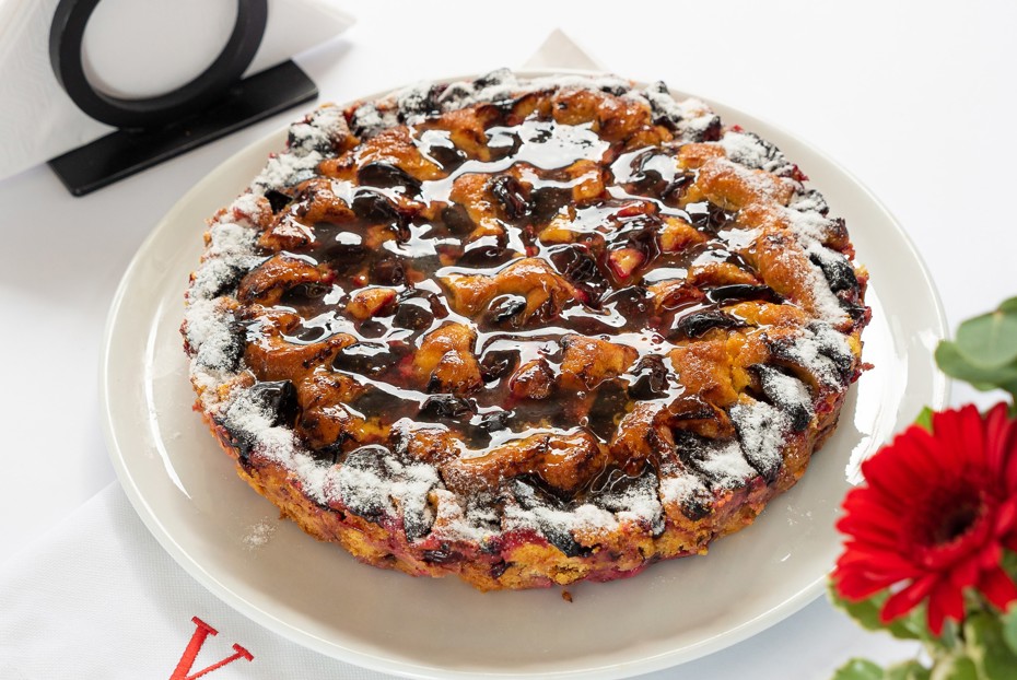 Фото рецепта Легендарный сливовый пирог