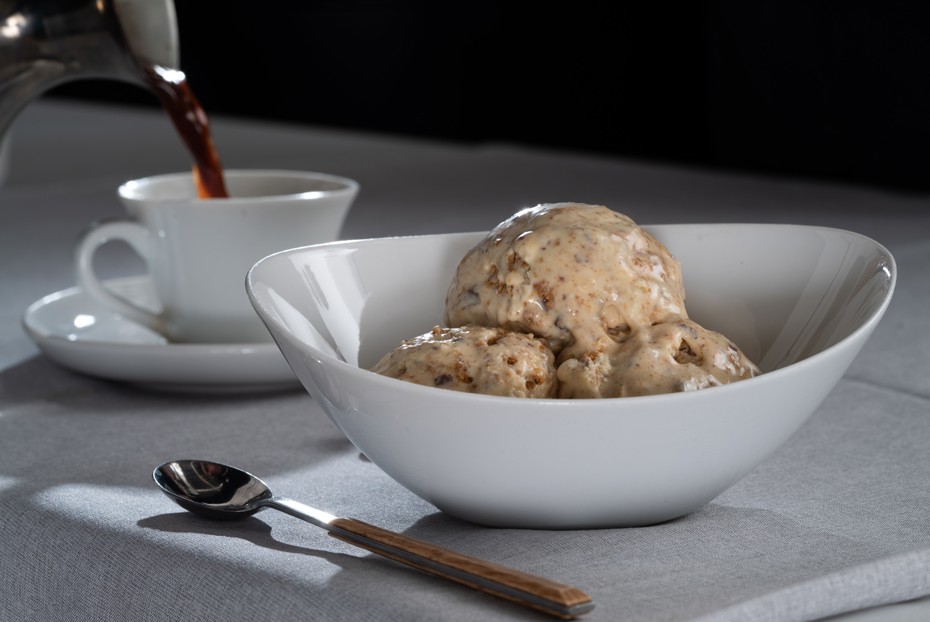 Фото рецепта Мороженое с печеньем и шоколадом