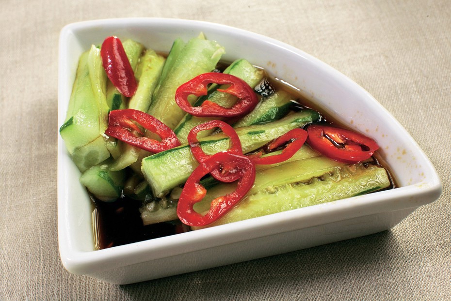 Фото рецепта Огурцы в остром маринаде