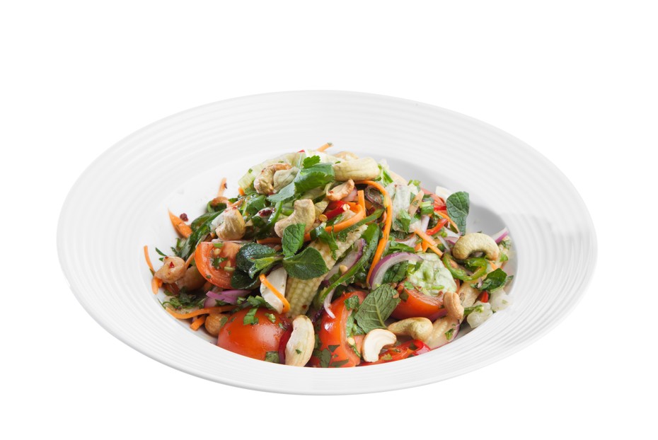 Фото рецепта Острый салат с кукурузой и айсбергом