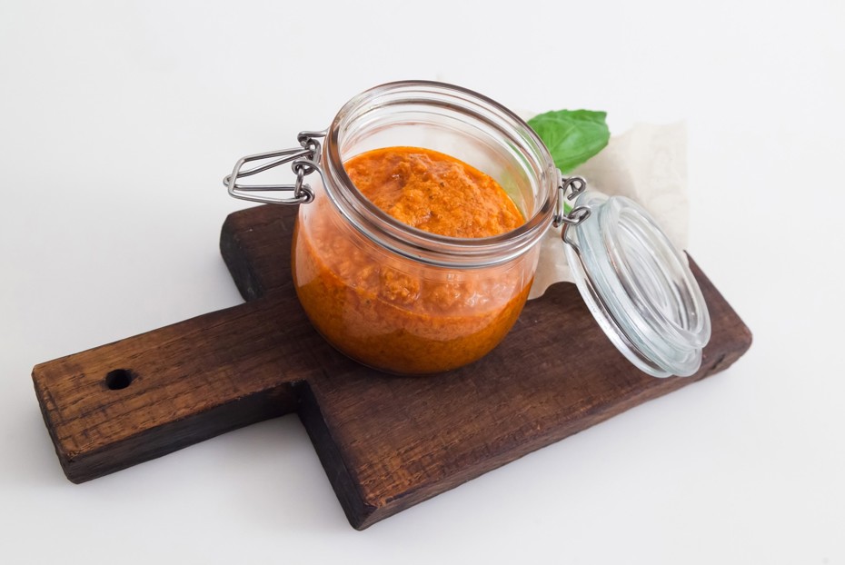 Фото рецепта Песто из вяленых помидоров