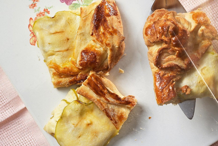 Фото рецепта Пирог с творогом и яблоками