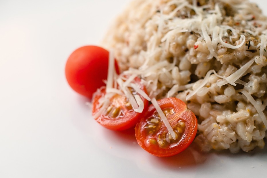 Фото рецепта Ризотто из перловки с апельсиновой цедрой