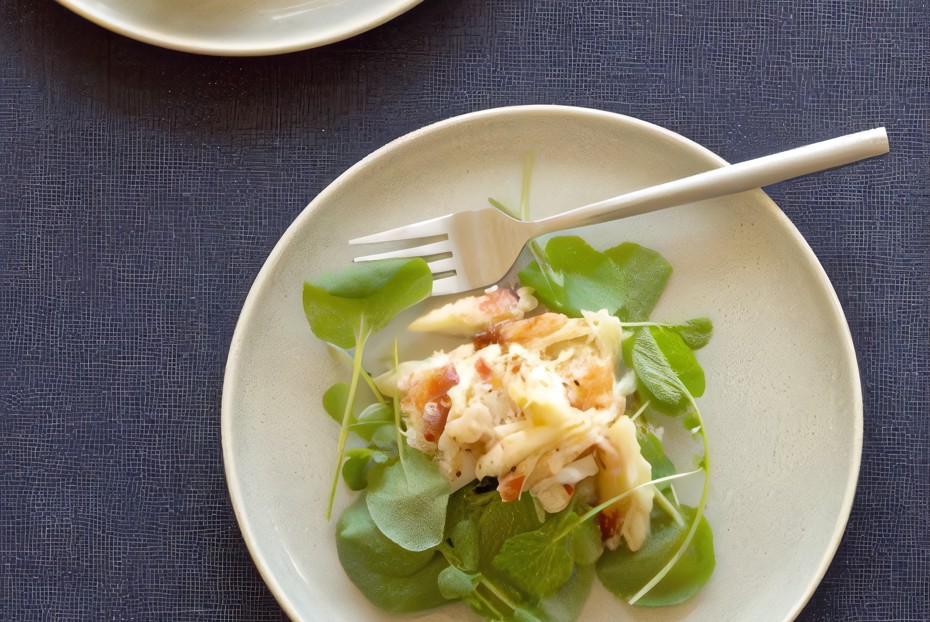 Фото рецепта Салат с авокадо, грушей и крабовыми палочками