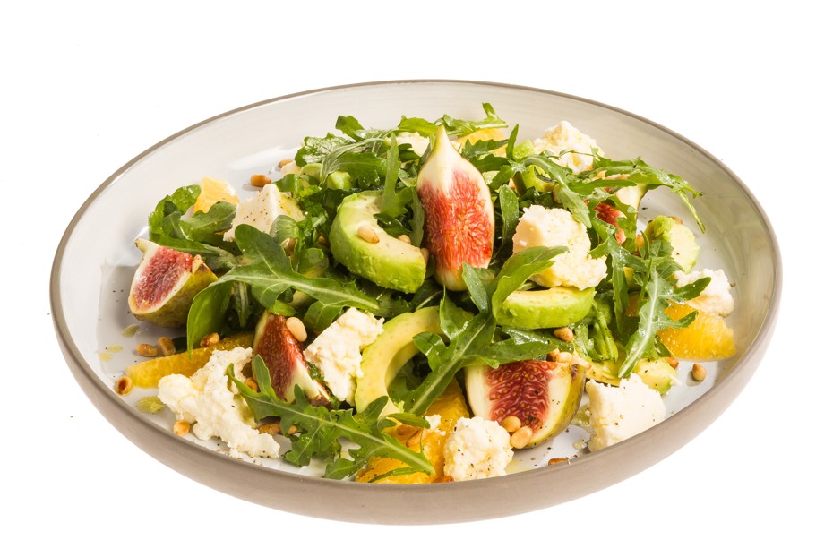 Фото рецепта Салат с инжиром, авокадо и фермерским сыром