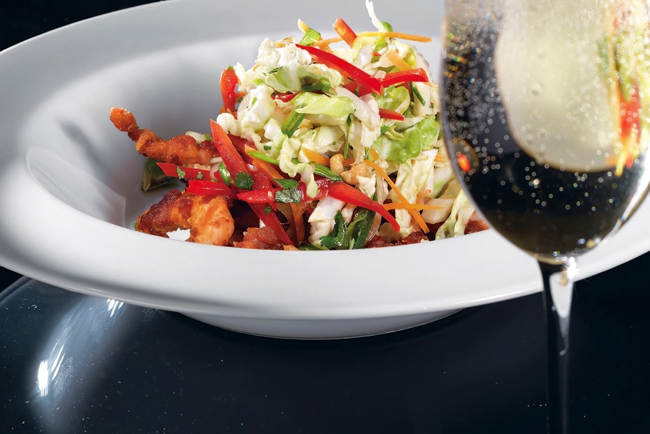 Фото рецепта Салат с курицей в азиатском стиле