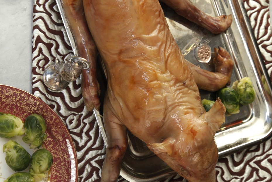 Фото рецепта Семипрестольный молочный поросенок