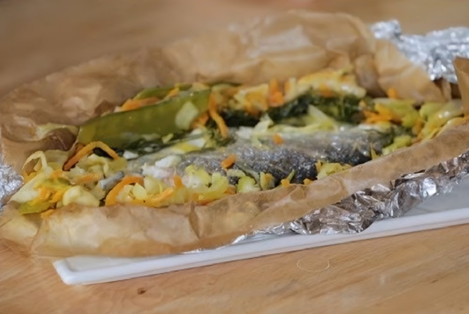 Фото рецепта Сибас в кармашке с овощами