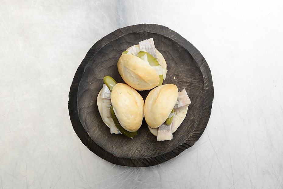 Фото рецепта Сэндвич с селедкой