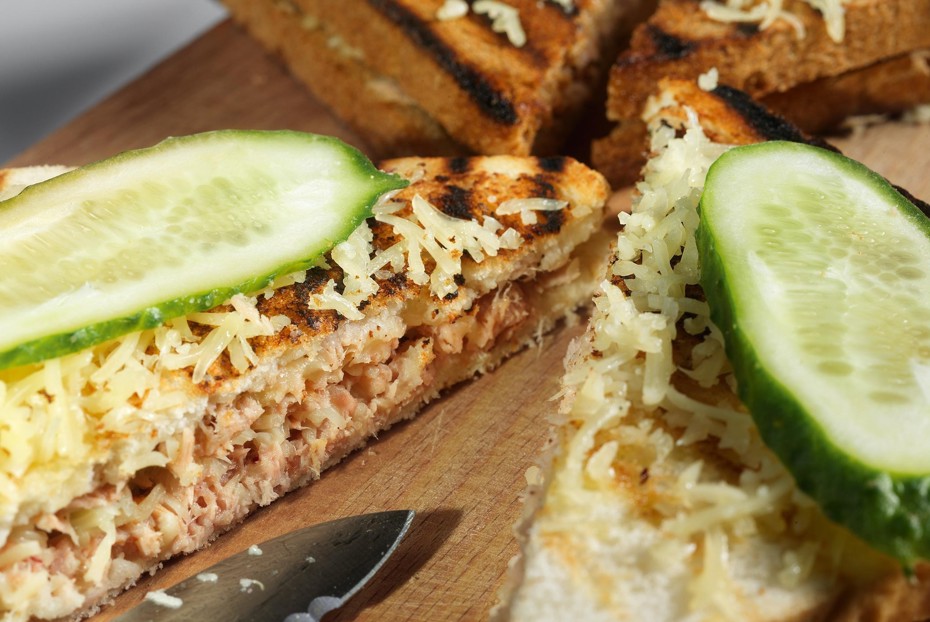 Фото рецепта Сэндвичи с тунцом и сыром