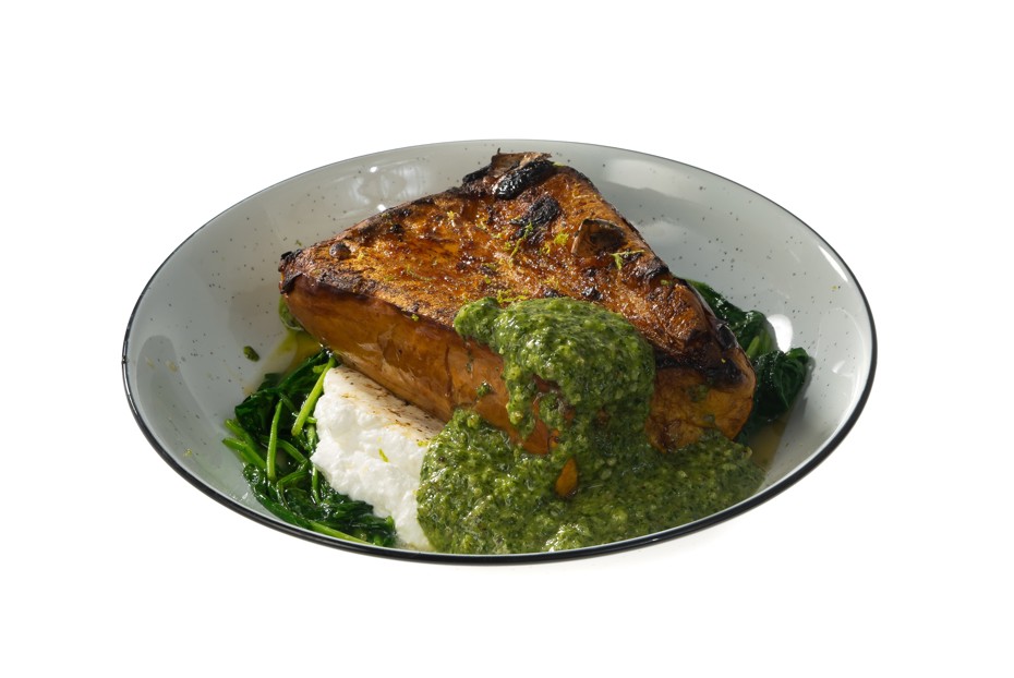 Фото рецепта Стейк из тыквы со шпинатом и мягким сыром