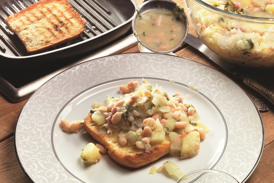 Фото рецепта Суп из капусты и белых бобов