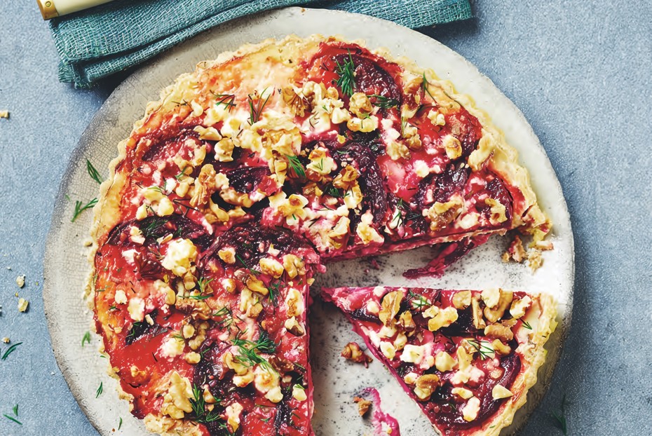 Фото рецепта Тарт со свеклой, фенхелем и укропом