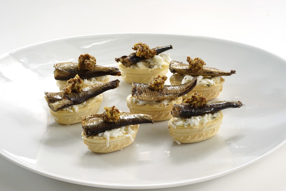 Фото рецепта Тарталетки со шпротами