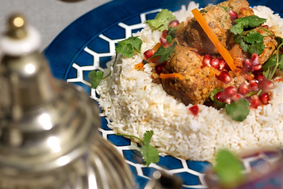 Фото рецепта Тефтели, томленные в овощном рагу