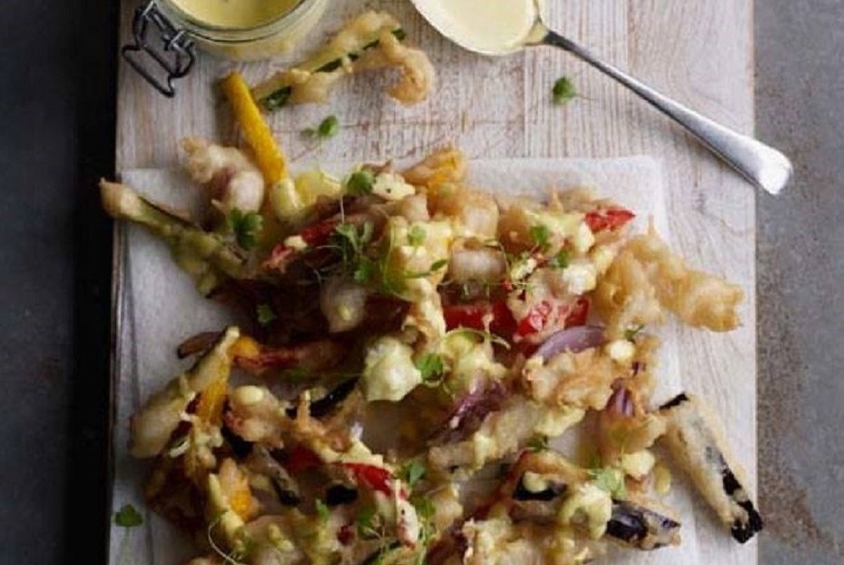 Фото рецепта Темпура из летних овощей с соусом айоли