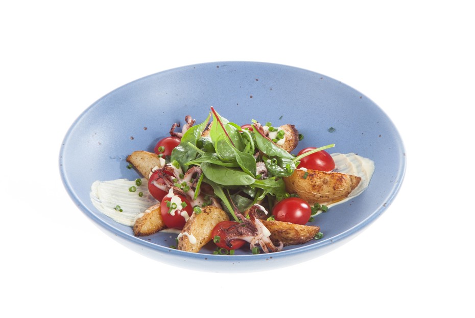 Фото рецепта Теплый салат из кальмаров с сыром