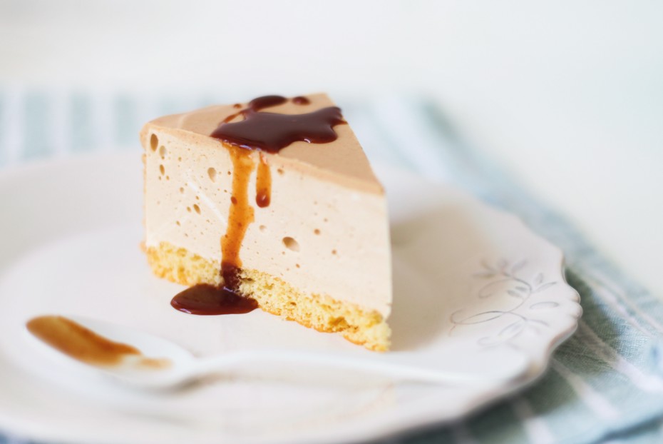 Фото рецепта Торт «Птичье молоко крем-брюле»