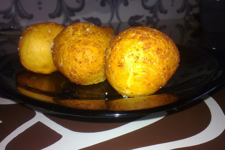 Фото рецепта Творожные пончики в масле