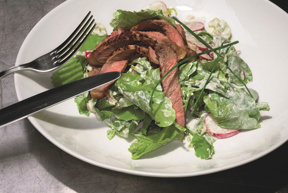 Фото рецепта Утка с редисом и соусом  из йогурта